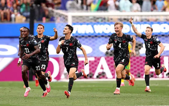 هدف قاتل يقود كندا إلى ثمن نهائي مونديال 2026 .. وموعد ناري مرتقب مع الفائز من مواجهة المغرب وهولندا