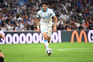 بند خاص يفتح باب رحيل أكرد عن مارسيليا