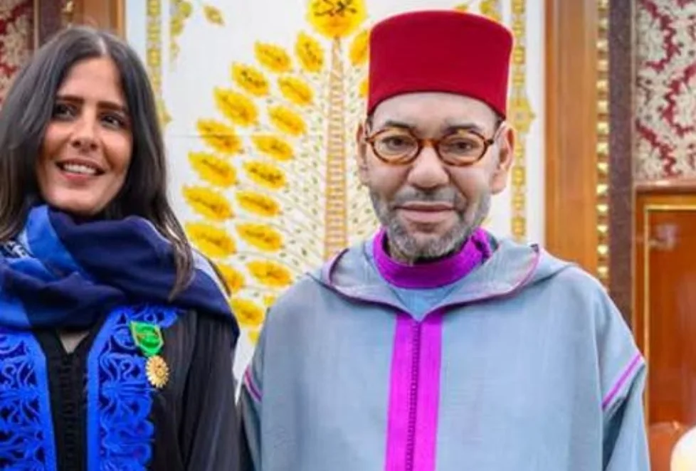 الملك محمد السادس يستقبل المتسلقة العالمية نوال صفنضلة بعد إنجاز تاريخي فوق أعلى قمم العالم
