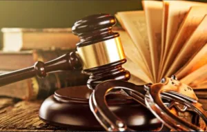 وجدة :     شبكة النفوذ والعقار … كيف تمدد المقاول المثير صلاح الدين المومني داخل مؤسسات الدولة ؟