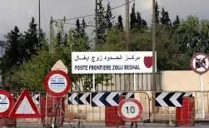 وجدة :     الجزائر تسلّم 34 شاباً مغربياً عبر معبر “زوج بغال” وتواصل اعتقال مهاجرين غير نظاميين
