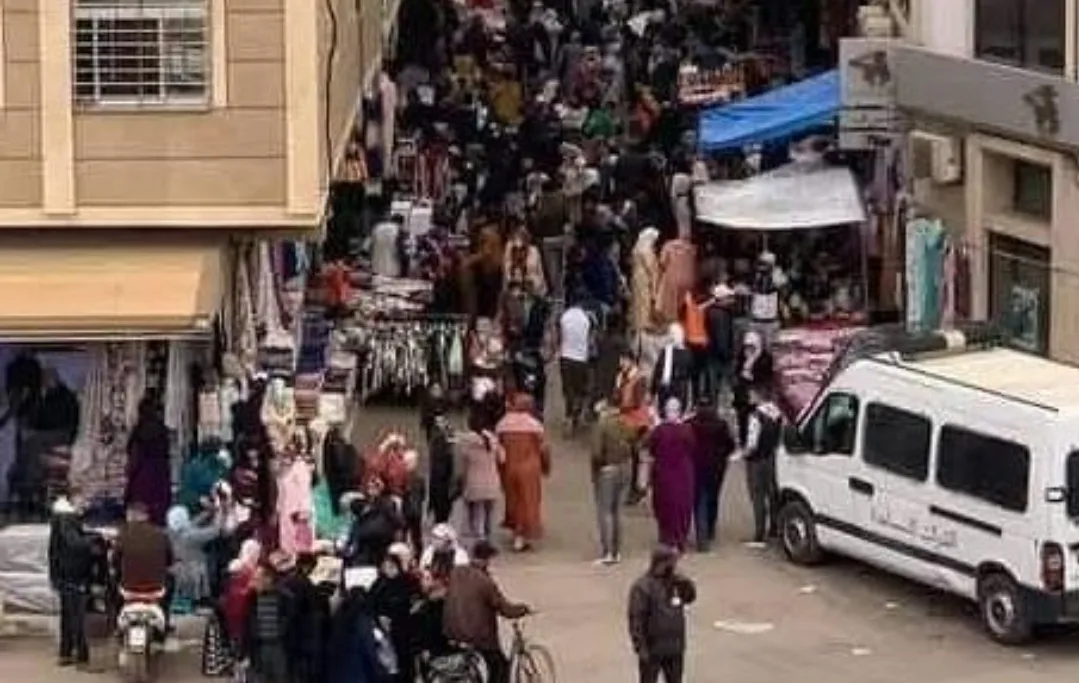 الناظور :    إحتقان يغلي في قلب المدينة … تجار أولاد ميمون يعلنون العصيان الاحتجاجي ويتهمون جهات بخنق السوق