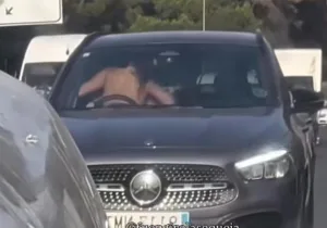 إسبانيا تشتعل :      فيديو يوثق واقعة صادمة “ممارسة الجنس بشراهة” داخل سيارة وهي تسير بسرعة وتثير عاصفة جدل في ماربيا