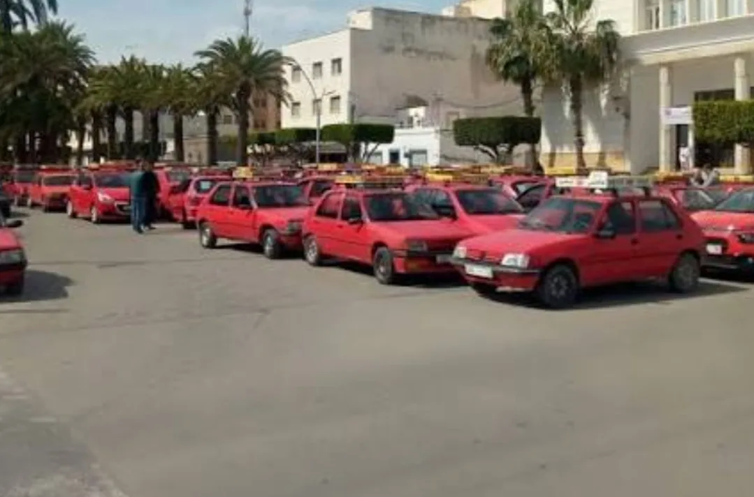 الناظور:    10 دراهم أصبحت “إجبارية” وطاكسيات لا تليق بالركاب … مطالب عاجلة بتخليق القطاع