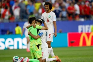 المغرب يصطدم بهولندا في ثمن الطريق نحو المجد … مواجهة مونديالية نارية ترجح كفة “أسود الأطلس”