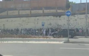 باب سبتة :     اختناق خانق بمعبر تارخال وساعات انتظار طويلة تفجّر الغضب وتضع مشروع “الحدود الذكية” الإسباني في موقف محرج