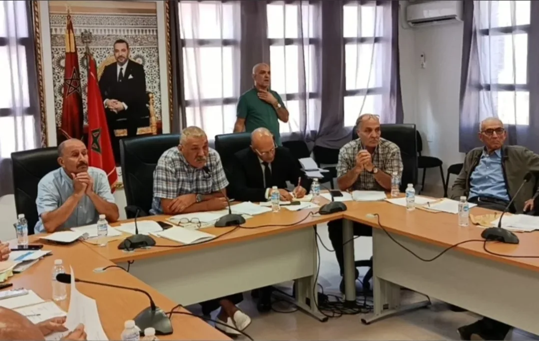 الناظور :      فضيحة مدوية تهز أزغنغان .. تقرير مفتشية الداخلية يصل إلى عامل الإقليم ويرصد اختلالات خطيرة ويقود إلى مساءلة رئيس الجماعة