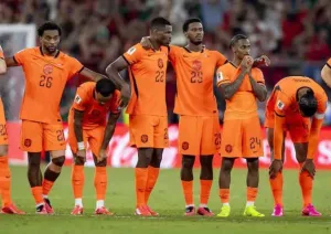 بعد الهزيمة “أجانب” … وبعد الفوز “هولنديون” .. العنصرية تلاحق نجوم الطواحين بعد أن مرغهم المنتخب المغربي