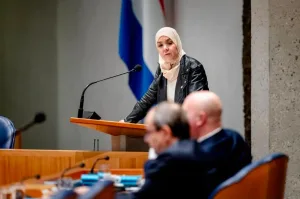 من أصول مغربية إلى قيادة ملفات اجتماعية كبرى.. أسماء لحالح تغادر البرلمان الهولندي للالتحاق بمجلس مدينة أمستردام