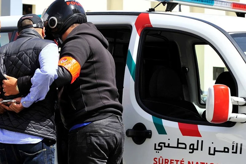 تفكيك شبكة احتيال بنكي أوقعت ضحايا عبر الهاتف