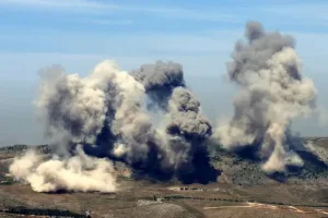 قصف إسرائيلي يقتل طبيبا وطفليه في جنوب لبنان