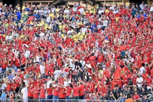 الأمهات المغربيات.. من صناعة التاريخ إلى دعم أبطال الملاعب