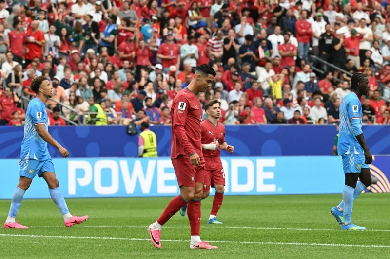 الصحافة البرتغالية تهاجم أداء المنتخب وتضع رونالدو تحت المجهر بعد تعادل مخيب