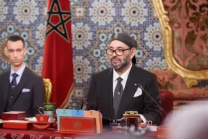 العاهل المغربي يهنئ الملك تشارلز الثالث بمناسبة عيد ميلاده ويؤكد عمق العلاقات الثنائية