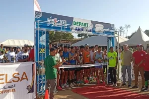 دمنات تدشن سباقها الجبلي الأول بمشاركة واسعة من العدائين