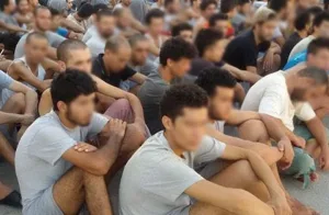 عودة 12 مغربياً من ليبيا بعد أشهر من الاحتجاز على يد شبكات الاتجار بالبشر