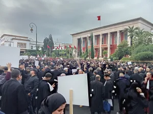 جمعية هيئات المحامين تلوّح بتصعيد غير مسبوق رفضاً لمشروع قانون المهنة