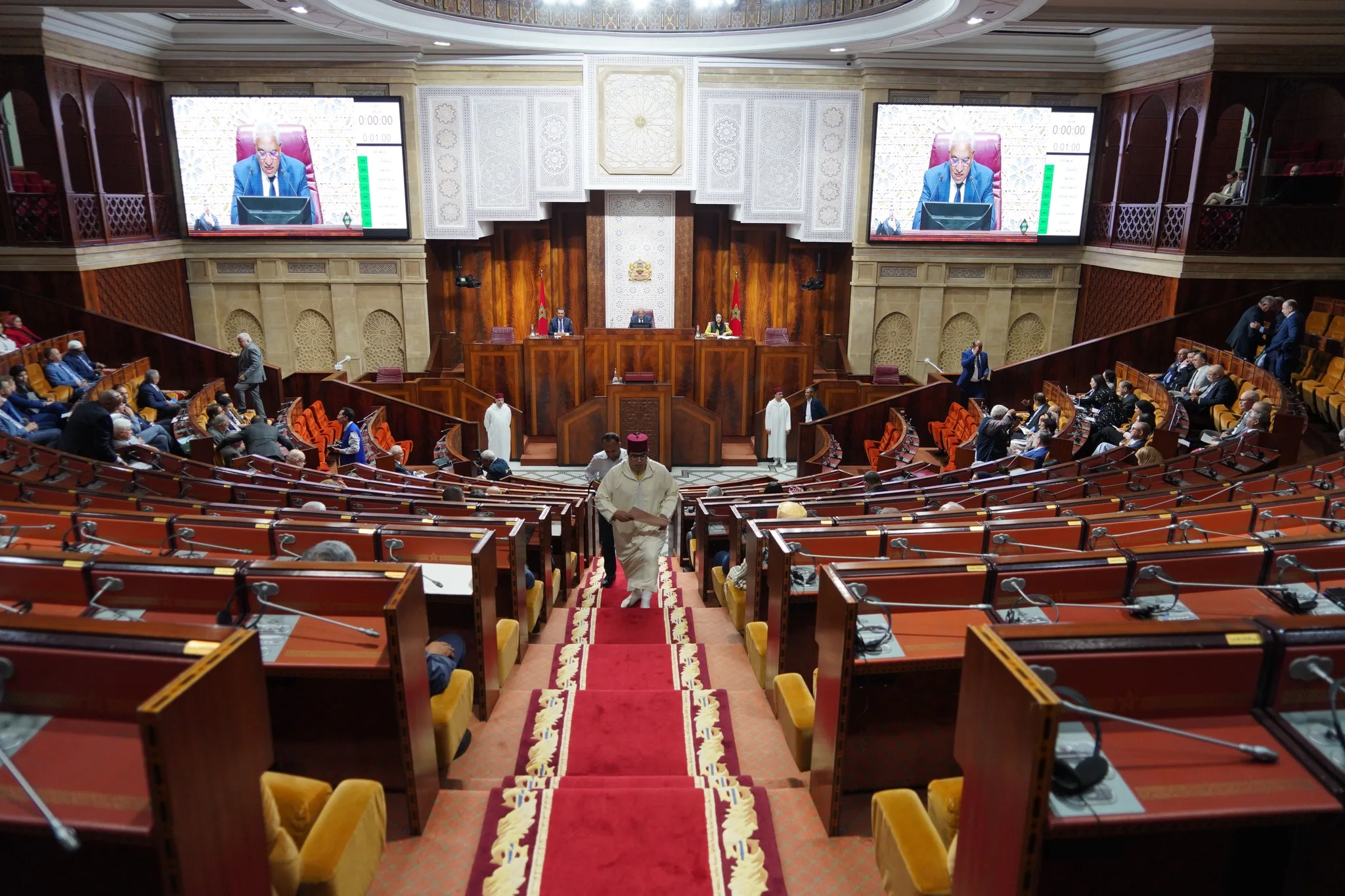 البرلمان يقر قانون تنظيم مهنة المحاماة في قراءة ثانية بأغلبية