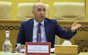 جدل واسع بتنغير حول توزيع رخص النقل المزدوج ومطالب بفتح تحقيق
