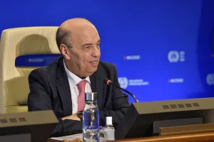 الفرنكوفونية تدعو إلى تعزيز السيادة الرقمية والأخلاقيات في حكامة الذكاء الاصطناعي