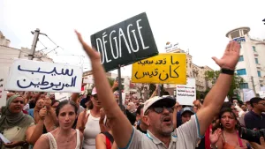 احتجاجات تونس تتجاوز أزمة الخدمات وتعيد ملف الحكم إلى الواجهة