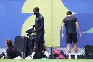 مدرب النرويج ينتقد الفيفا بسبب إلغاء إيقاف لاعب أمريكي تحت ضغوط سياسية