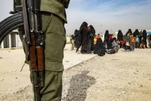 عودة 14 مغربية من المخيمات السورية بعد تسريع إجراءات الترحيل