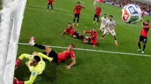 “هدف بمليار دولار” .. إيراني يقاضي “فيفا” بعد إقصاء منتخب بلاده ويعتبر قرار الـVAR سرقة للحلم