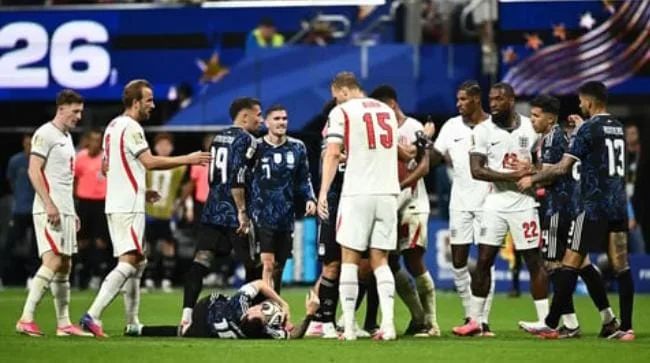 صدمة تهز معسكر الأرجنتين قبل النهائي .. عقوبات “فيفا” قد تحرم ميسي ورفاقه من أبرز نجومهم أمام إسبانيا