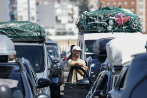 بني أنصار :    معبر مليلية يعيش أيامًا ساخنة … عودة الجالية المغربية ترفع الضغط والحركة تبلغ ذروتها
