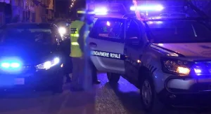 وجدة :     عملية أمنية للدرك الملكي تنتهي بحجز 600 قنينة من المشروبات الكحولية وتحديد هوية شخص في حالة فرار