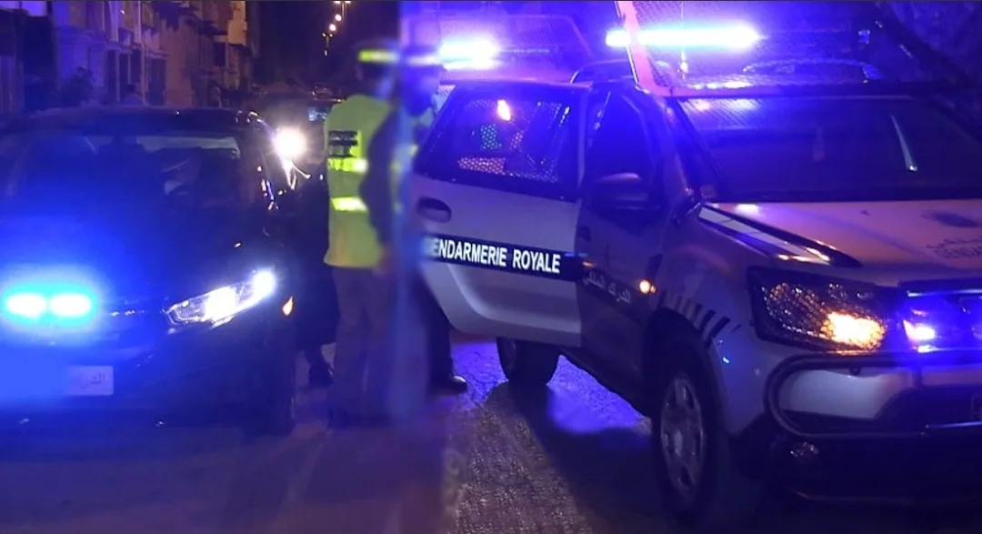 وجدة :     عملية أمنية للدرك الملكي تنتهي بحجز 600 قنينة من المشروبات الكحولية وتحديد هوية شخص في حالة فرار