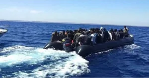 إنقاذ العشرات في حادث غرق قارب بالمياه الإقليمية الموريتانية