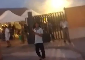 بني أنصار :    فيديو … إطلاق قنابل مسيلة للدموع والرصاص لإحباط محاولة اقتحام كبيرة لمعبر بني أنصار نحو مليلية