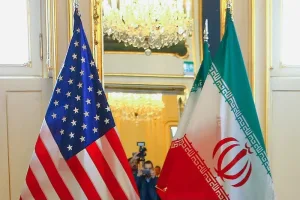 إيران تنفي إجراء مفاوضات مع واشنطن رغم توقف الضربات