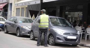 عودة “الكارديانات” تربك مواقف السيارات بعد انتهاء عقود التدبير