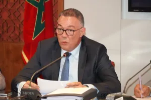 لقجع: الاقتصاد المغربي واصل النمو رغم الجفاف وتقلبات الاقتصاد العالمي