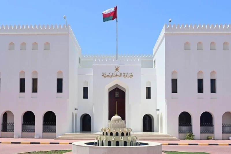 مسقط تستدعي السفير الإيراني وتسلمه مذكرة احتجاج نادرة عقب استهداف أراضيها