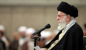 طهران تشيع علي خامنئي وسط حضور رسمي واسع وغياب نجله مجتبى