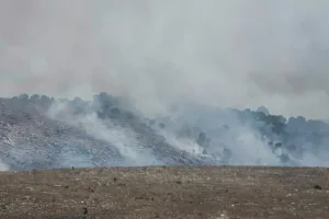 اتهامات للبنان لإسرائيل بإحراق مساحات خضراء جنوب البلاد
