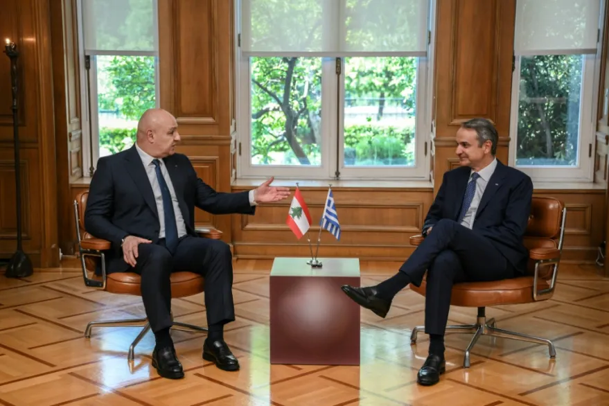 عون من أثينا: لبنان متمسكة بإنهاء حالة العداء مع إسرائيل