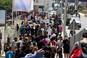 الداخلية تحذر من دعوات للعبور الجماعي نحو سبتة ومليلية وتعلن توقيف مشتبه فيهم