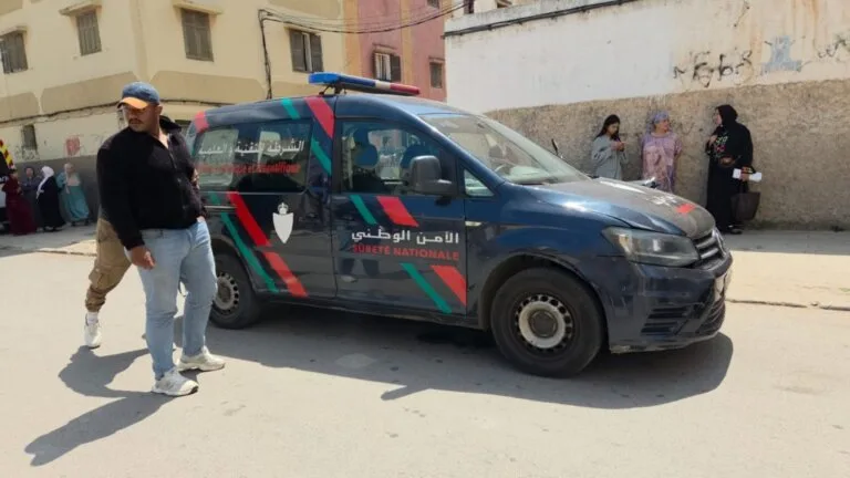 التحقيق يشمل ابنه .. وفاة رجل في خنيفرة إثر اعتداء بالسلاح الأبيض