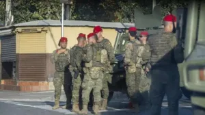سبتة المحتلة تهتز بعد الهجوم على العسكريين.. إسبانيا تعيد 11 مغربياً إلى باقي التراب الوطني وتُبقي متهماً واحداً خلف القضبان