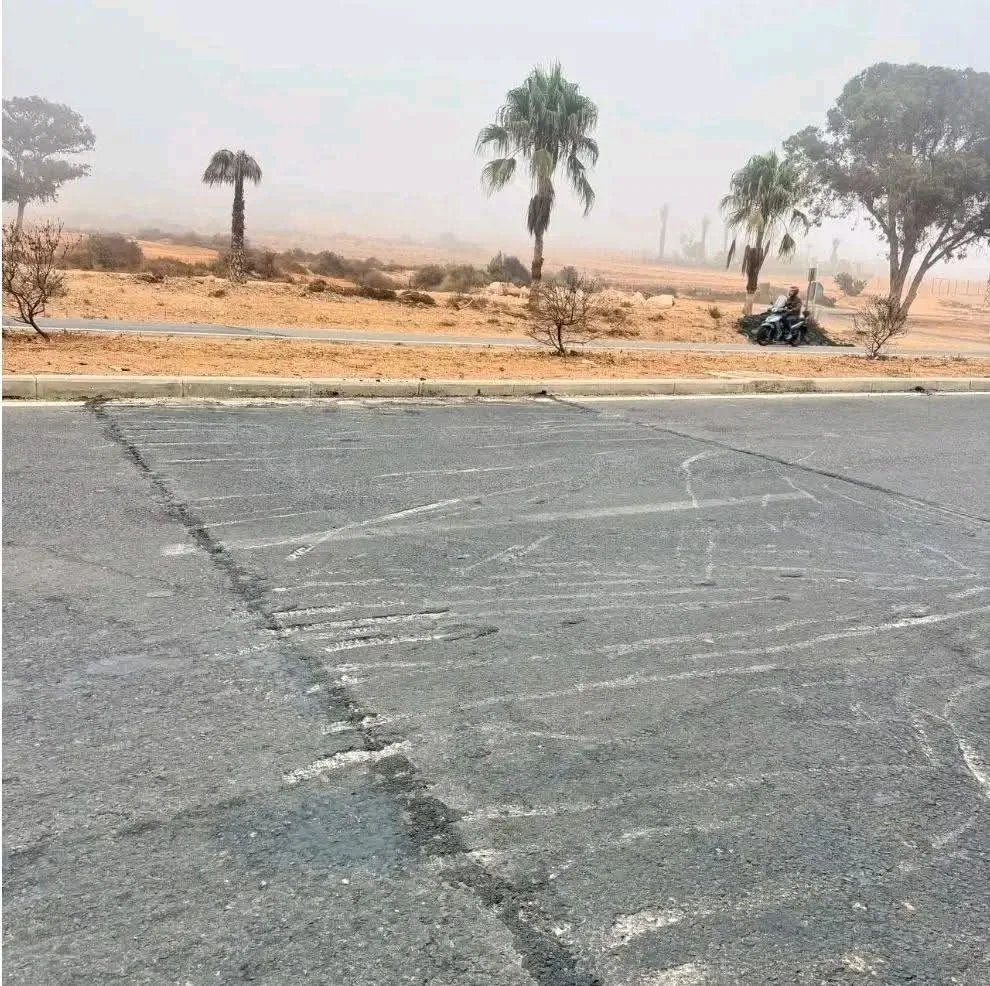 بعد حادث سيارة أخنوش.. إزالة مطبات مثيرة للجدل بضواحي أكادير