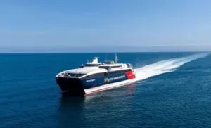 عمالقة الملاحة يتسابقون للظفر بخطوط طنجة وإسبانيا استعداداً لمونديال 2030