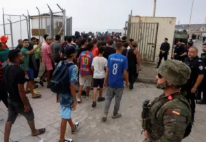 المفوضية الأوروبية تدعو إلى تعزيز التعاون مع المغرب لضبط الهجرة بعد أحداث سبتة