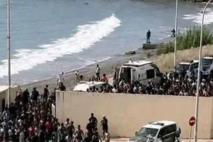تطوان :    القضاء يفتح ملف أحداث سبتة … 25 موقوفاً أمام العدالة بتهم جنائية مرتبطة بالعنف والإتجار بالبشر