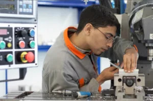 تزايد شكاوى المقاولات المغربية من تعدد المراقبات والإجراءات الإدارية وسط دعوات لتحقيق التوازن بين الرقابة والاستثمار
