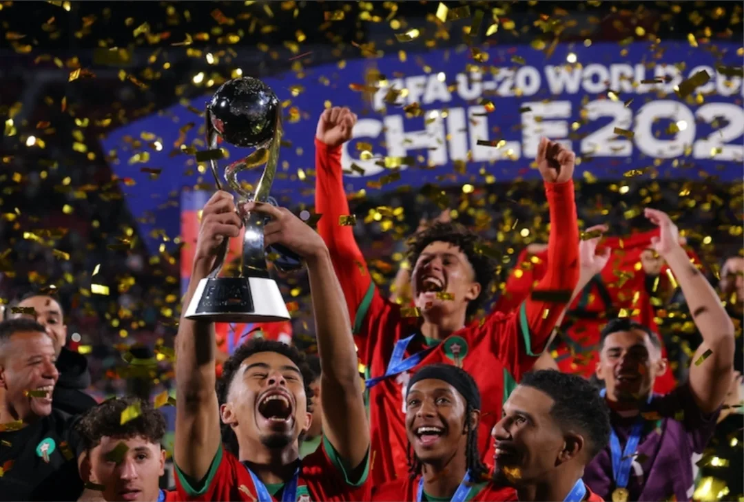 وهبي يقلب حسابات المنتخب المغربي … مواهب شابة من أبطال العالم تطرق باب “الأسود” في شتنبر